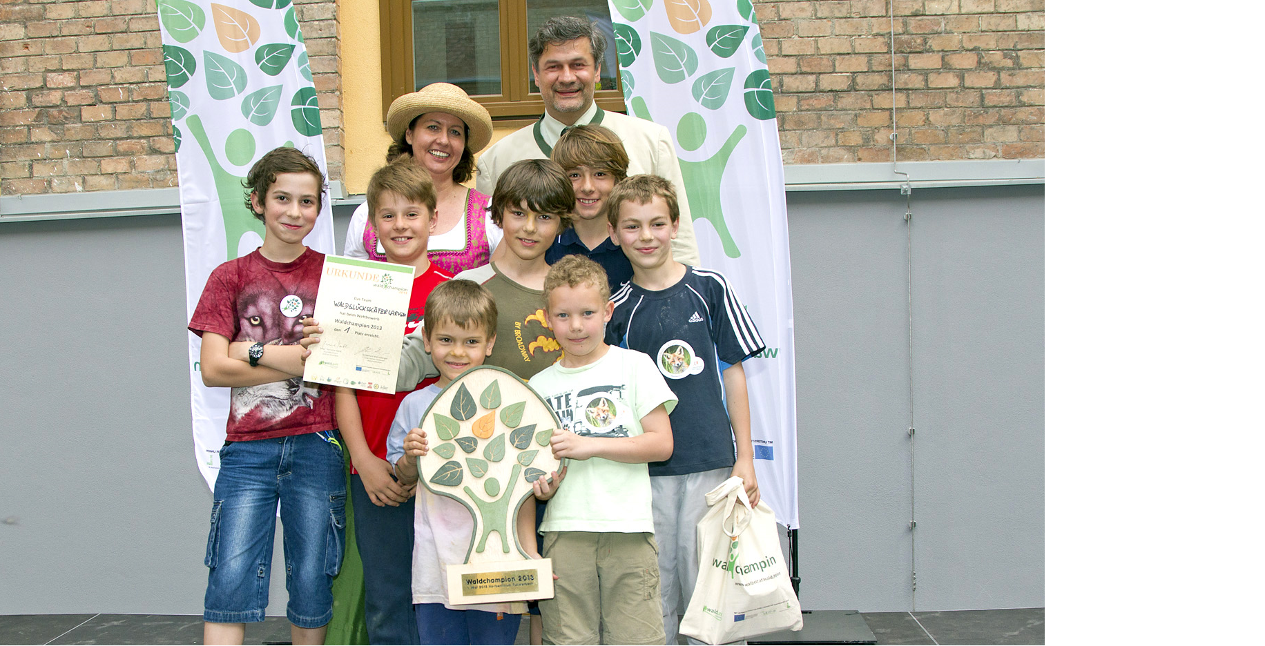 „Waldglückskäferlarven“ aus Mauerbach sind Waldchampion 2013