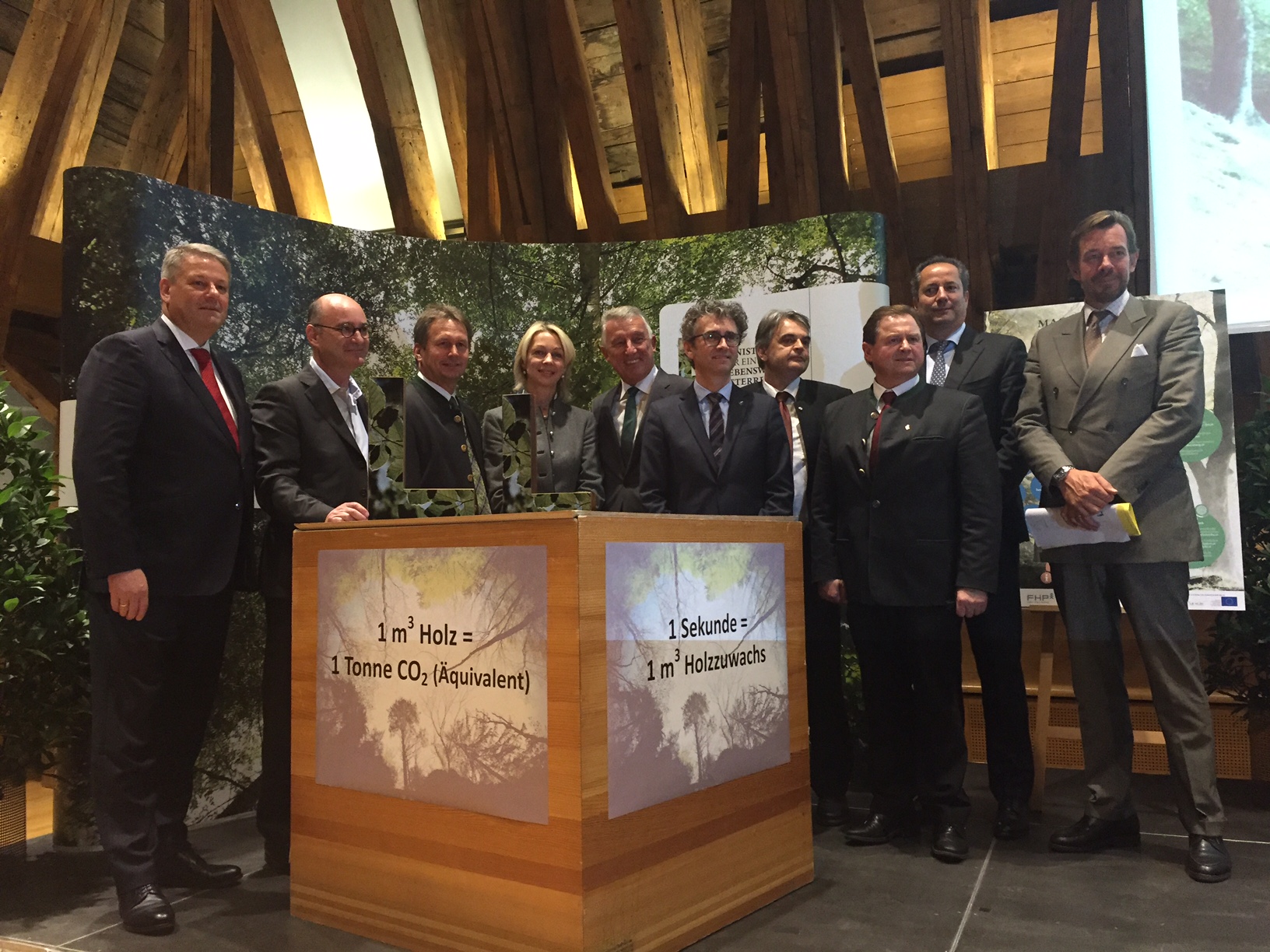 Kampagne „Holz verwenden ist gut für das Klima – Wir machen unseren Wald klimafit“ gestartet